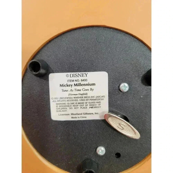 Disney 2000 Mickey Mouse Millennium Musical Water Globe 6400 As Time Goes By - Picture 6 of 6